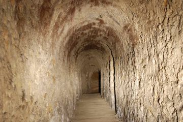 Tickets für 16h Mainzer Unterwelten vom Barock bis zum 2. WK am 22.02.2026 - Karten kaufen